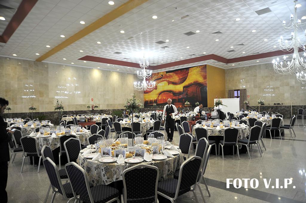 Hotel Acosta Ciudad De La Musica Вильяфранка-де-лос-Баррос Экстерьер фото