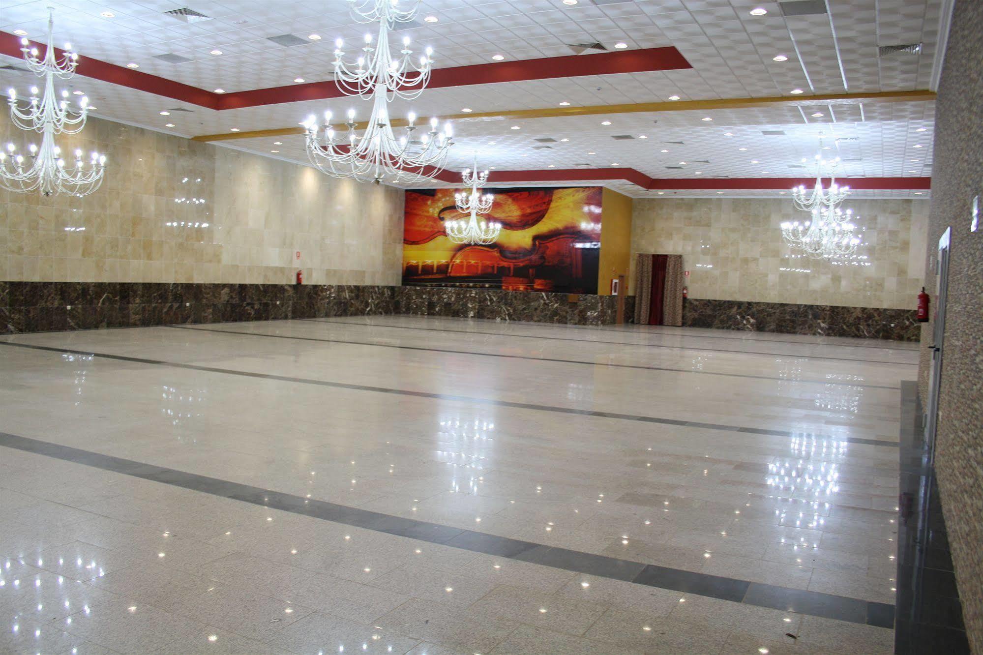 Hotel Acosta Ciudad De La Musica Вильяфранка-де-лос-Баррос Экстерьер фото
